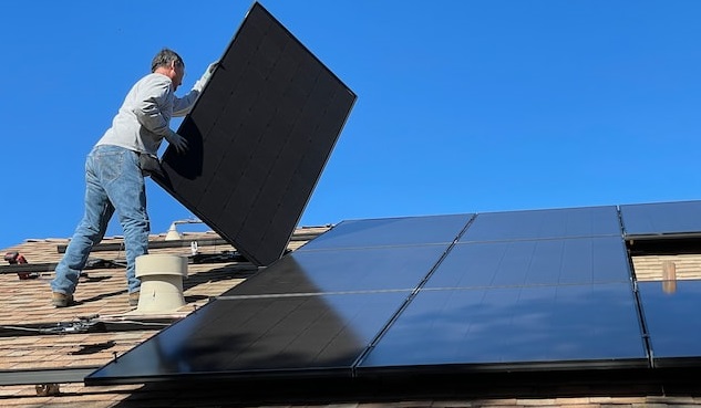 Die Initiative Klimaneutral 2035 lädt ein zum Photovoltaik-Stammtisch