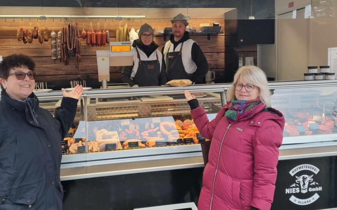 Erfolg­rei­cher Start: Hofmetz­gerei Nies berei­chert den Wochen­markt in Ober­schleiß­heim