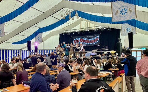 O’zapft is: zünf­tiger Start zum Ober­schleiß­heimer Volks­fest 2025