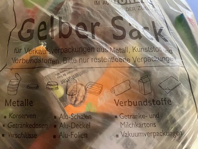Keine Bioplastik-Verpa­ckungen in die Biotonne!