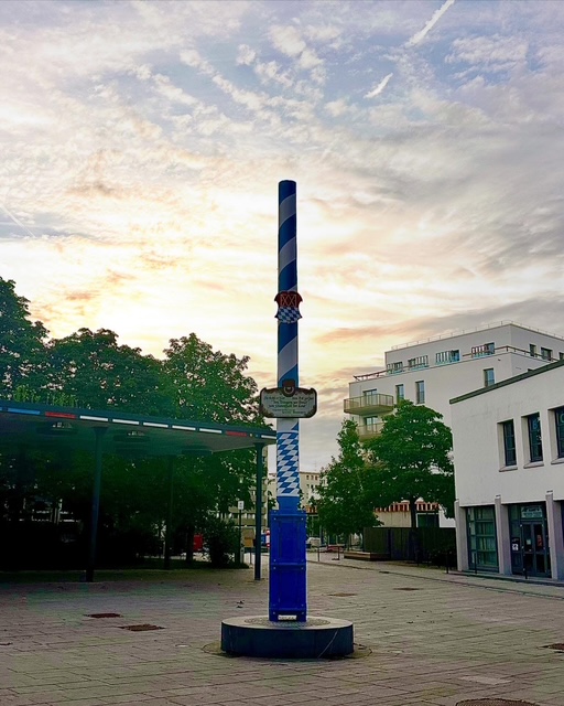 Oberschleißheimer Maibaum hatte Pilzbefall und musste stark eingekürzt werden