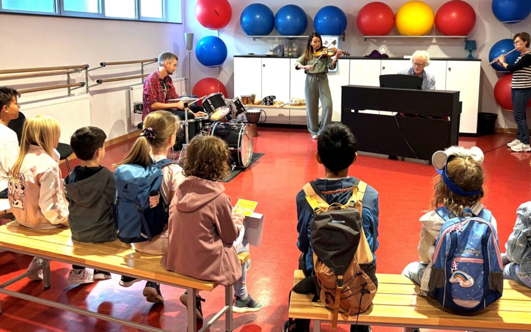 Musik zum Anfassen und Auspro­bieren bei der VHS